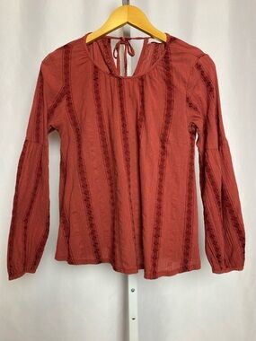 💙5/$15 The Hidden Way Women's Rust Red Lace-Trim Long Sleeve Blouse Size 6